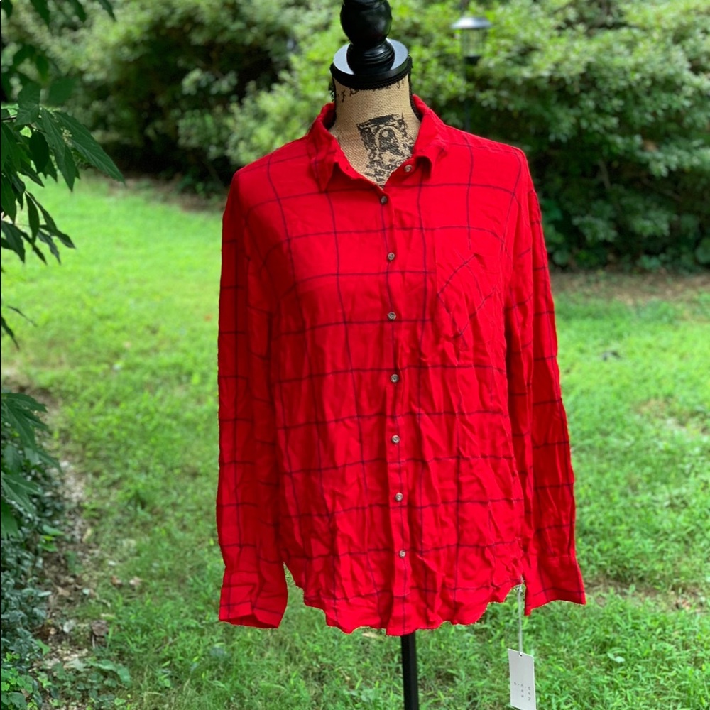 a.n.d eawy red and black button down long sleeve shirt size L